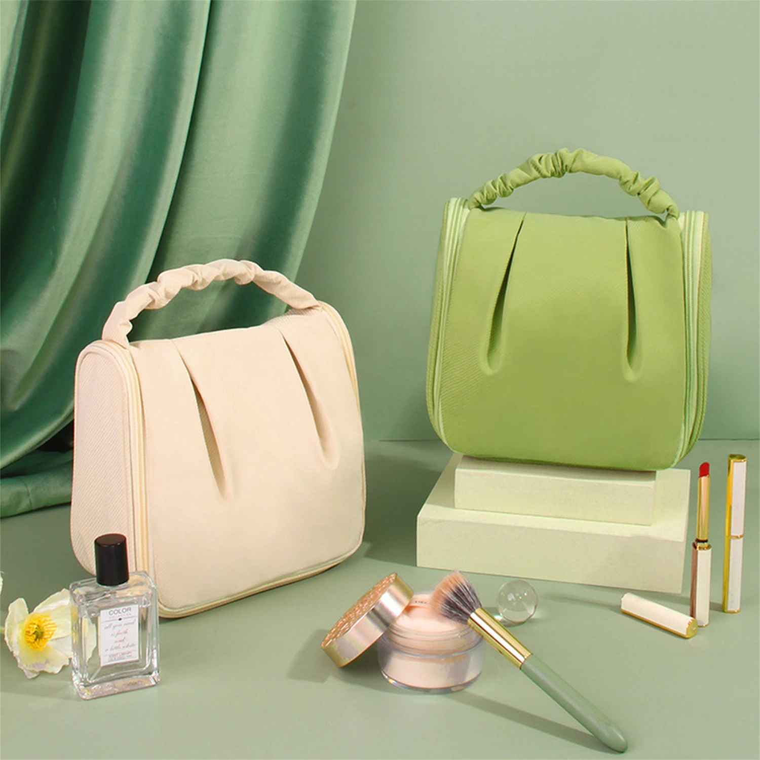 Hanging Cosmetic Bag, Multi-pocket Zipped Portable Toiletry Organizer