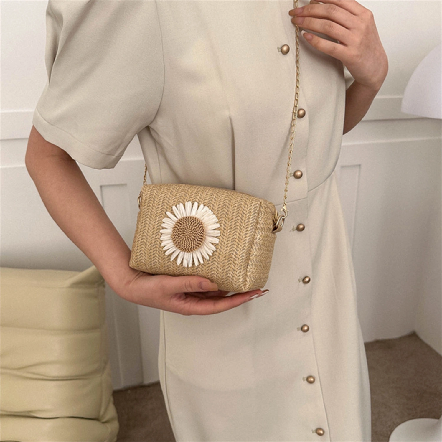 Ladies Simple Woven Straw Bag Portable Shoulder Messenger Bag