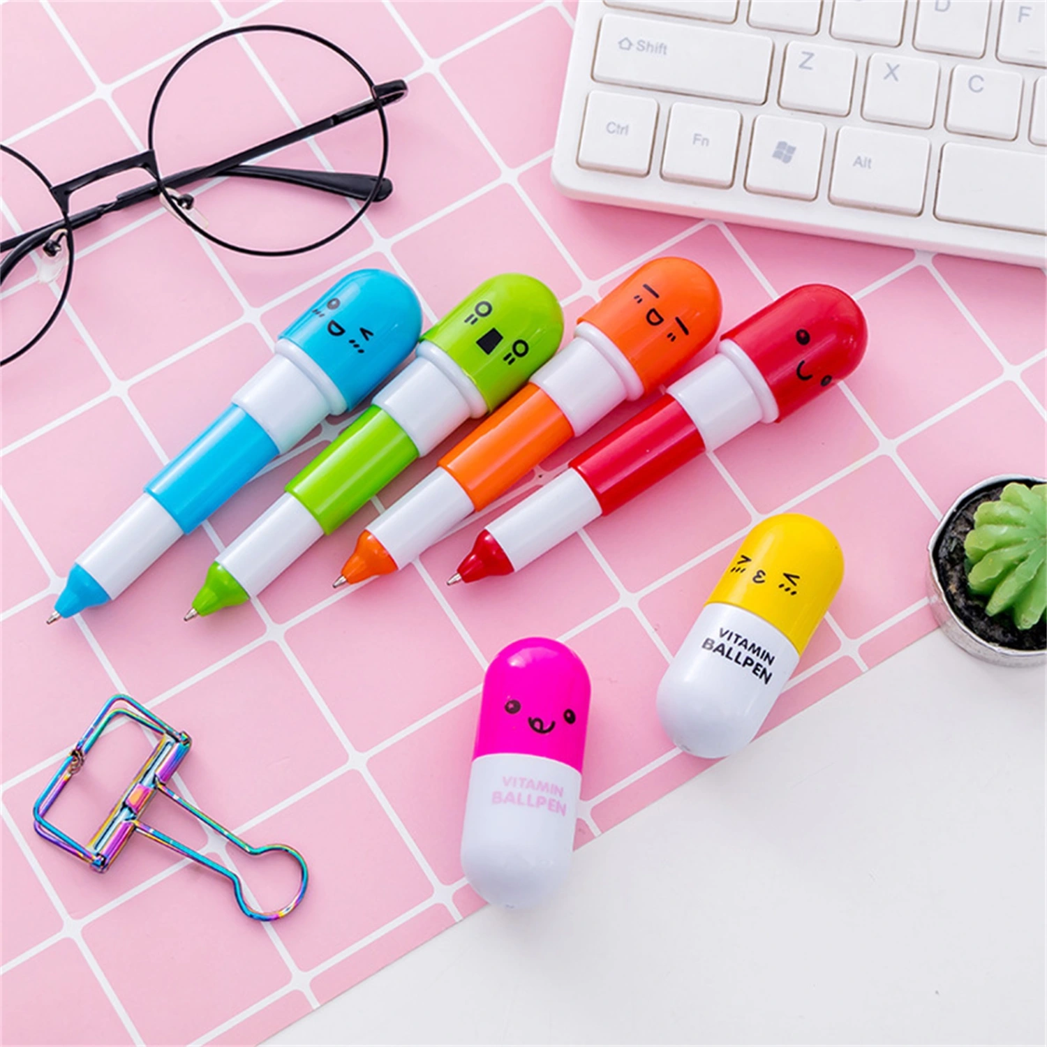 Pills Shaped Pens Smoother Writing Retractable Mini Portable Cute Cartoon Pills Shaped Pens for Classroom Reward Gifts