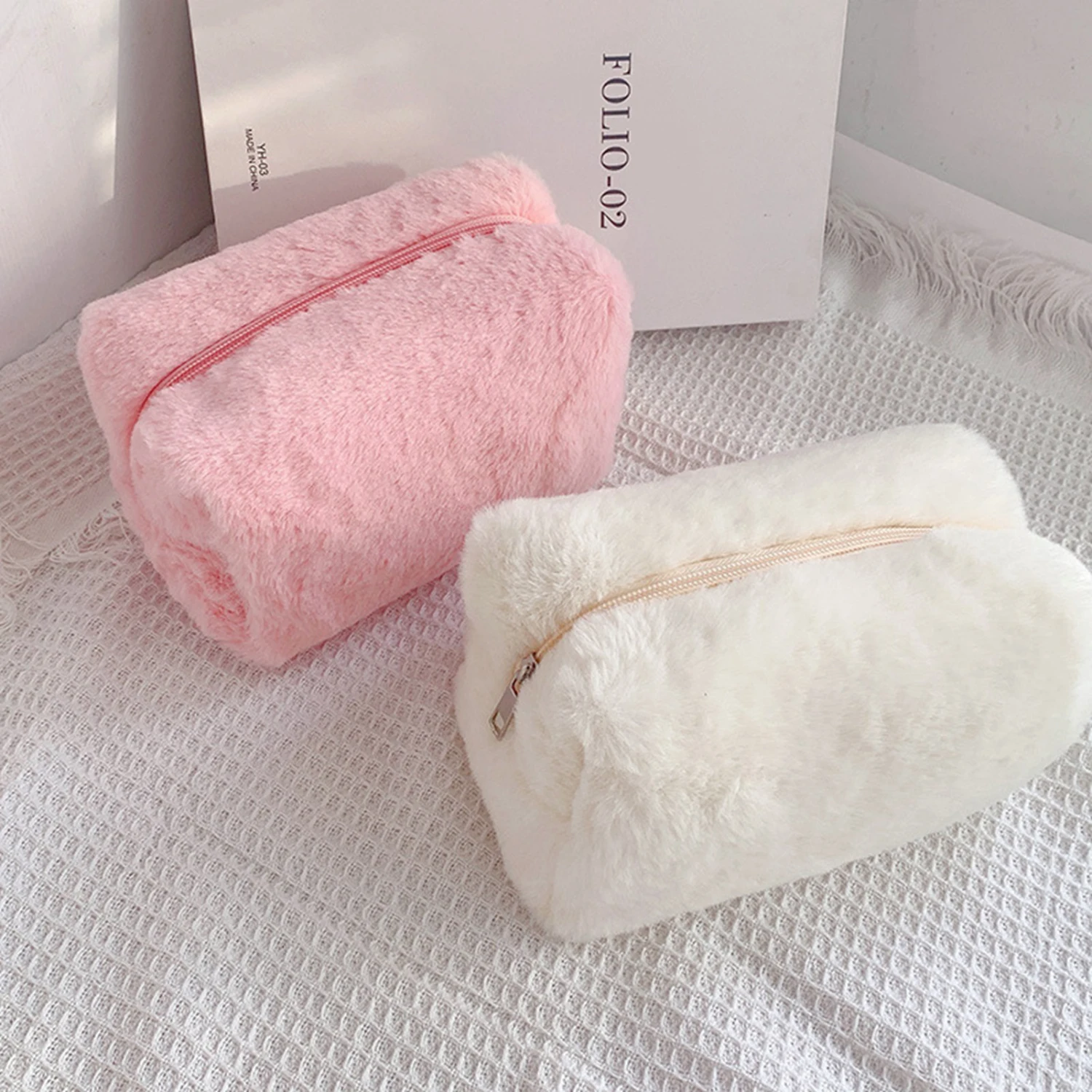 Plush Makeup Bag Lovely Soft Plush Fluffy Makeup Bag Fluffy Makeup Bag Portable Cosmetics Bag for Girls Beige