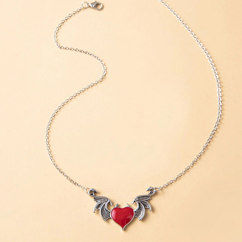 Fashion Metal Pendant Heart Drip Necklace