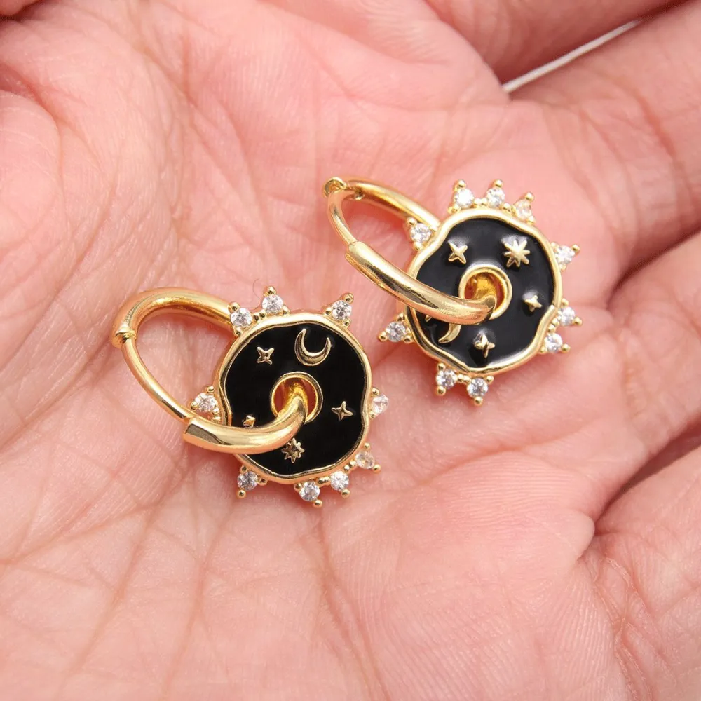 Moon XINGX Vintage Openable Earrings