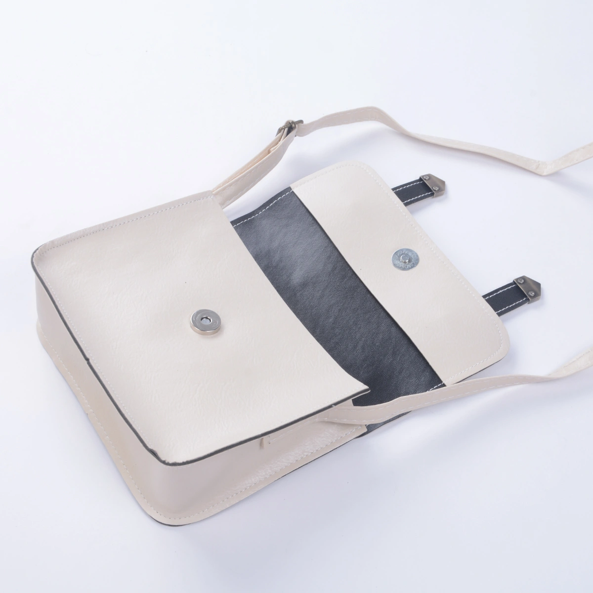 Ladies Messenger Bag Waterproof Adjustable Flip Simple Crossbody Bag
