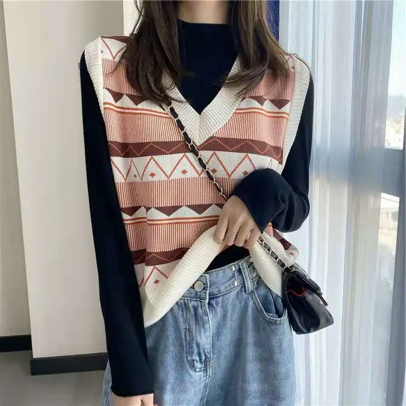 Women's Vest, V-neck Lines Pattern Pullover Loose Knitting Sweater