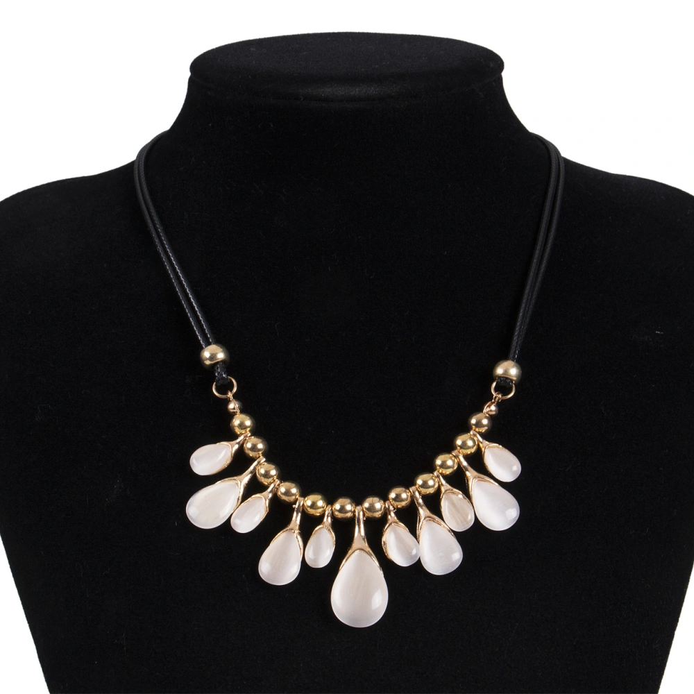 Ladies Pendant Light Drop-Shaped Crystal Decoration Novel Necklace