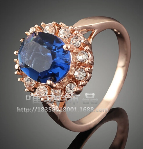 Ladies Ring Shiny Rhinestone Emerald Crystal Inlaid Elegant Ring