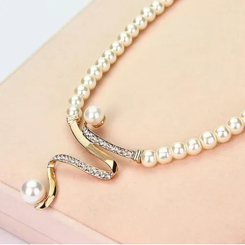 Women Necklace Set, Pearl Stud Earrings, Rhinestone & Pearls Elegant Necklace