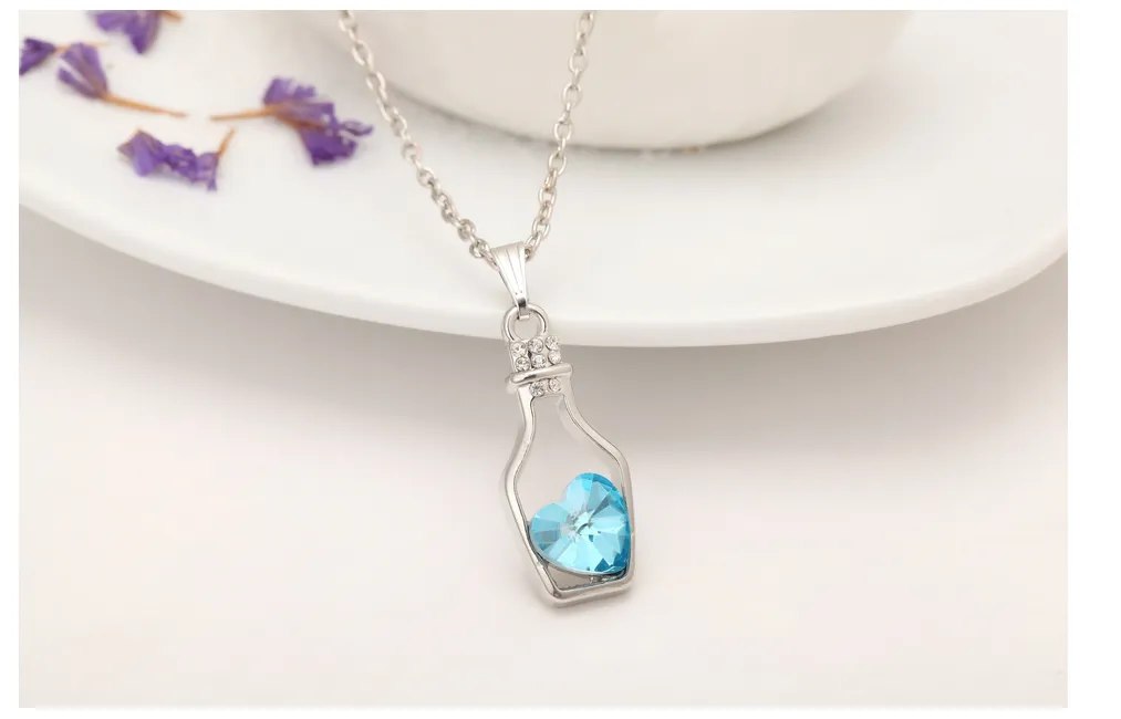 Ladies Pendant Light Bottle Heart Shaped Crystal Rhinestone Necklace