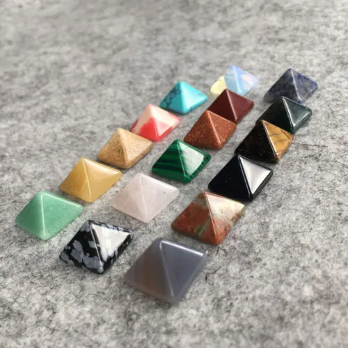 7 Pcs/Lot Chakra Pyramid Stone Set Crystal Healing Chakra Set Random Color