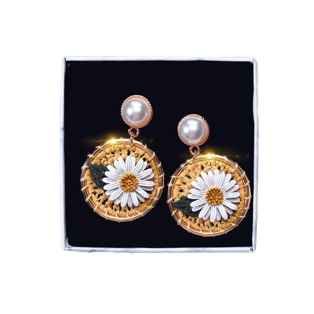 Woven Earrings
    High Quality
    Chic Design