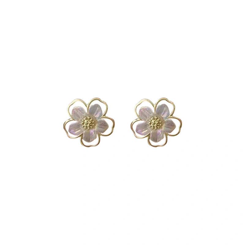 Vintage Pearl Flower Stud Earring Lightweight Alloy Earrings for Women