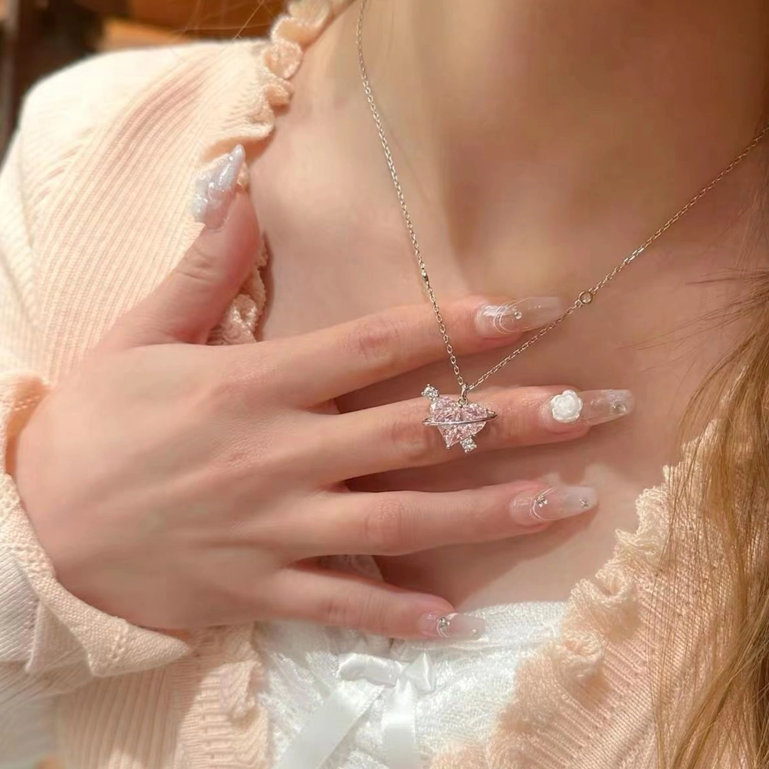 Women Heart Necklace, Elegant Shiny Planet Necklace Jewelry Gift