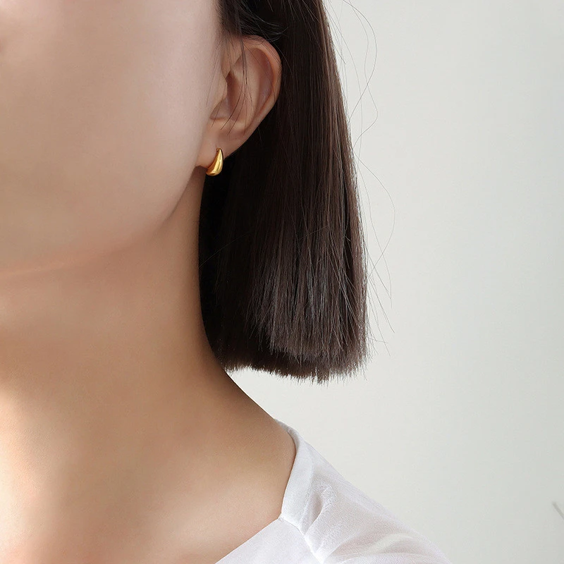 Small Water Drop Temperament Ear Studs