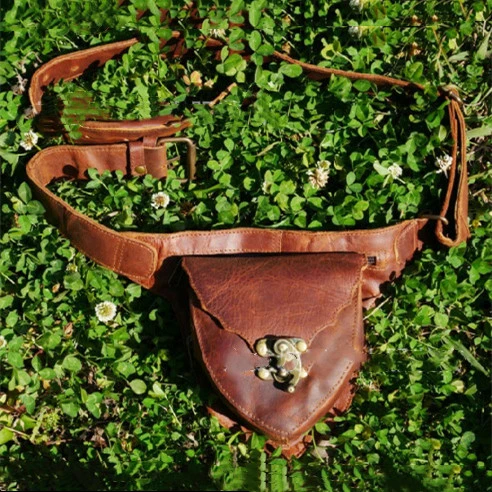 Medieval Steampunk Vintage Heart Belt Satchel