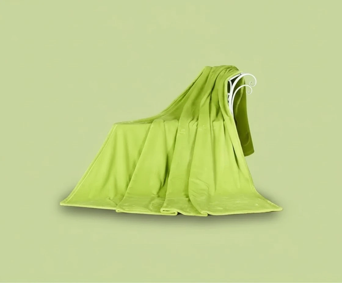 High Quality Coral Fleece Upgraded Super Soft Pure Color Fleece Blanket (Red 50cm * 70cm)