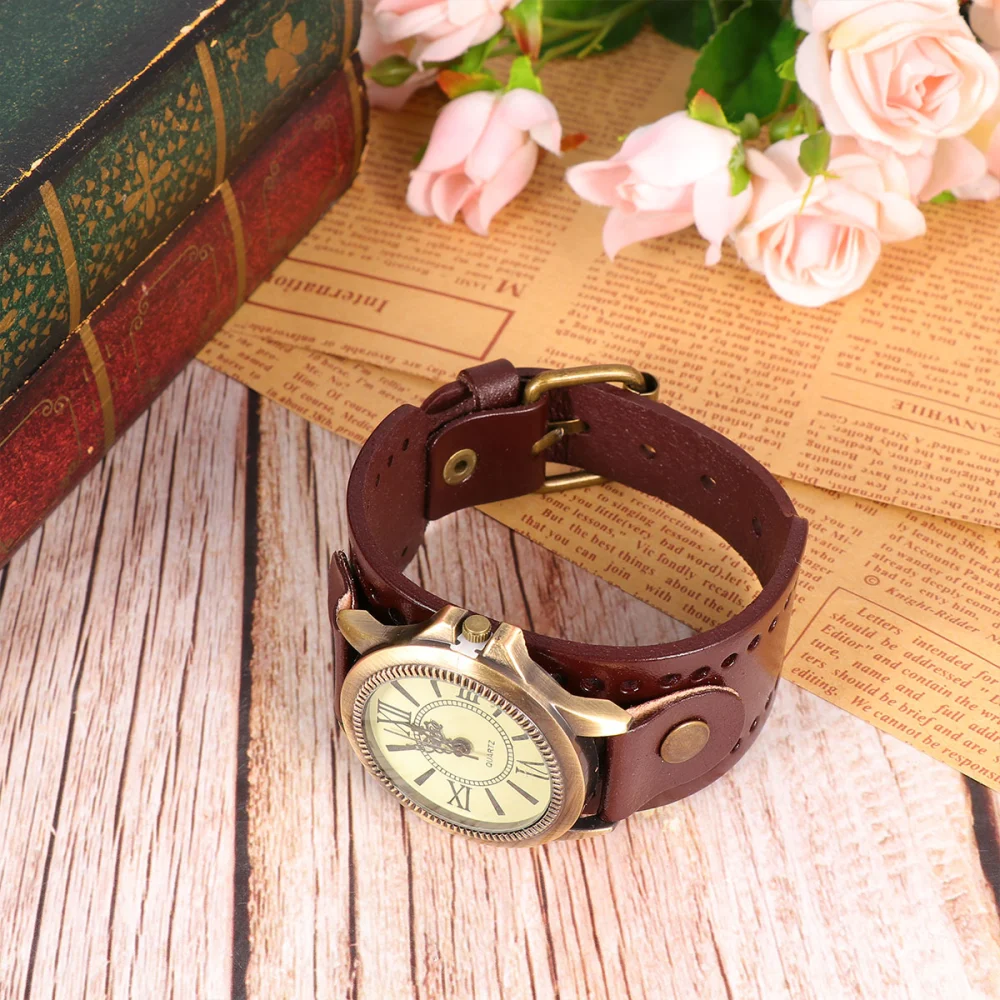 1PC Genuine Cowhide Watch Vintage Roman Literal Wristwatch Stylish Casual Watch Decor Creative Quartz Wrist Watch for Woman Lady Wearing (Deep Coffee)