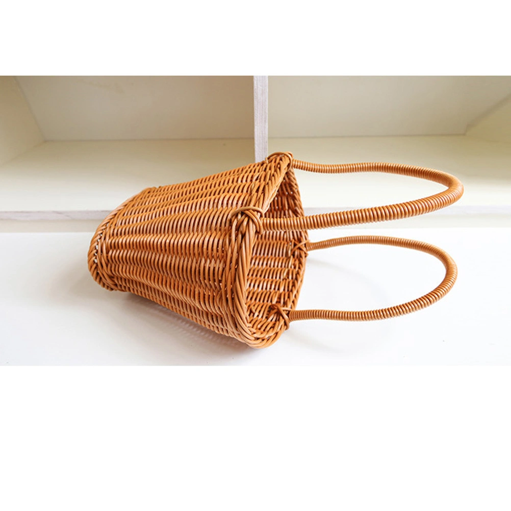 1PC Simulated Rattan Woven Basket Portable Gift Basket Pastoral Style Storage Basket Wedding Decorative Flower Basket Outdoor Picnic Basket for Home Outdoor Use (Size S Light Brown)