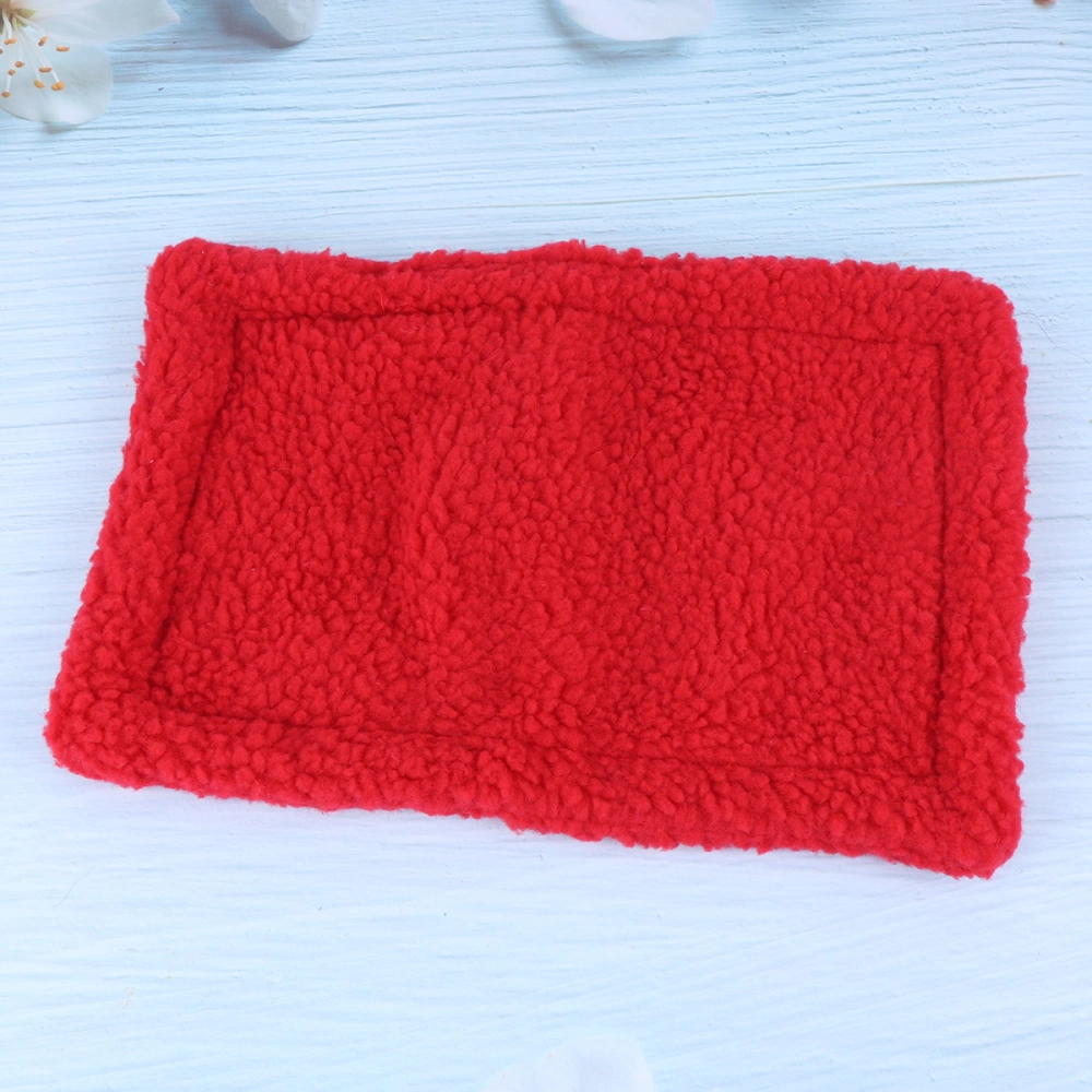 1Pcs 30x20cm Durable Hamster Warm Cushion Small Pet Sleep Mat Winter Hamster Pad Small Pet Supplies(Red)