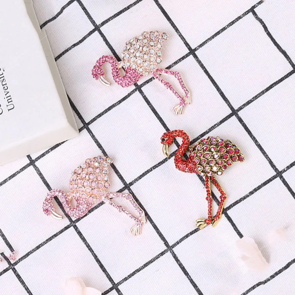 Crystal Flamingo Brooch Fashion Alloy Flamingo Brooch Women Girls Clothes Clip Accessory (Light Pink)