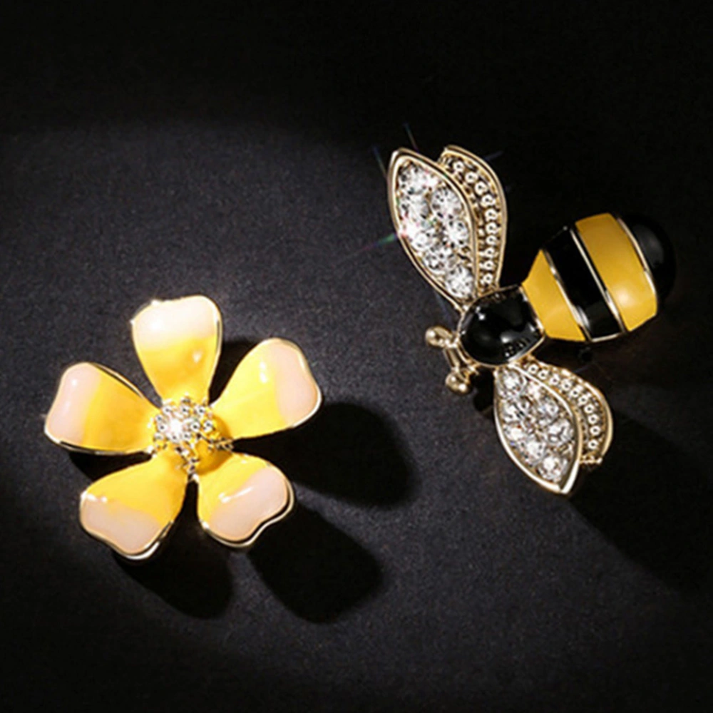 1 Pair Women Asymmetry Earrings Ear Stud Flower Bee Earrings for Girl Lady