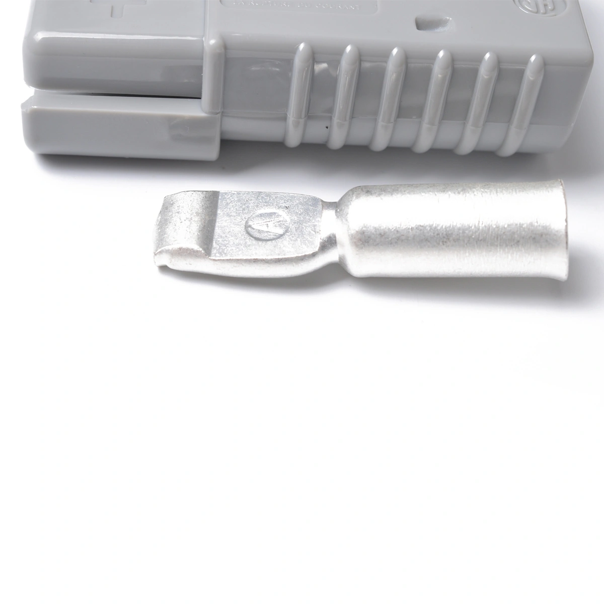 175A 600V Premium Plug Exterior Connector DC Power Solar Caravan with 2 Contacts (Gray)