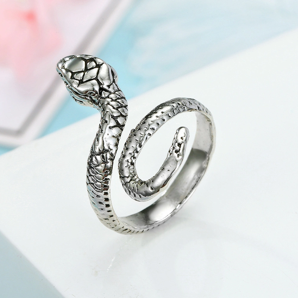 4pcs Decorative Rings Punk Style Finger Rings Snake Shaped Ring (Black, Sliver)