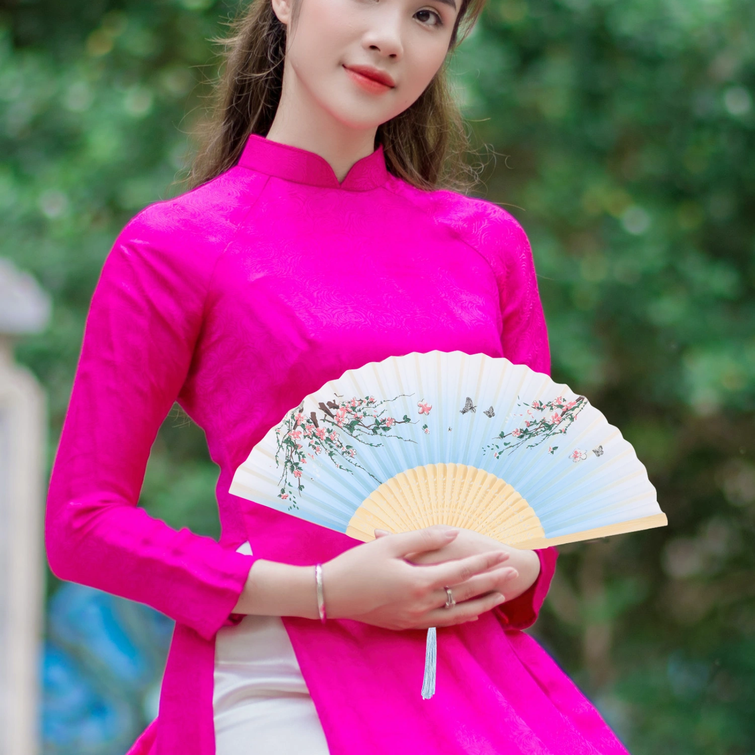 2pcs Retro Folding Fans Stage Performance Fans Dancing Fans Decorative Fans