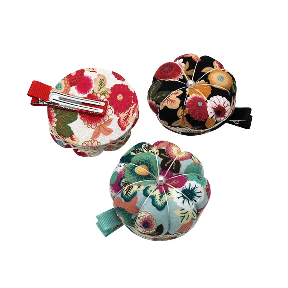 3pcs Pin Cushion Retro Pumpkin Shaped Needle Cushion DIY Handcraft Sewing Tool (Clip Type Random Mixed Color)
