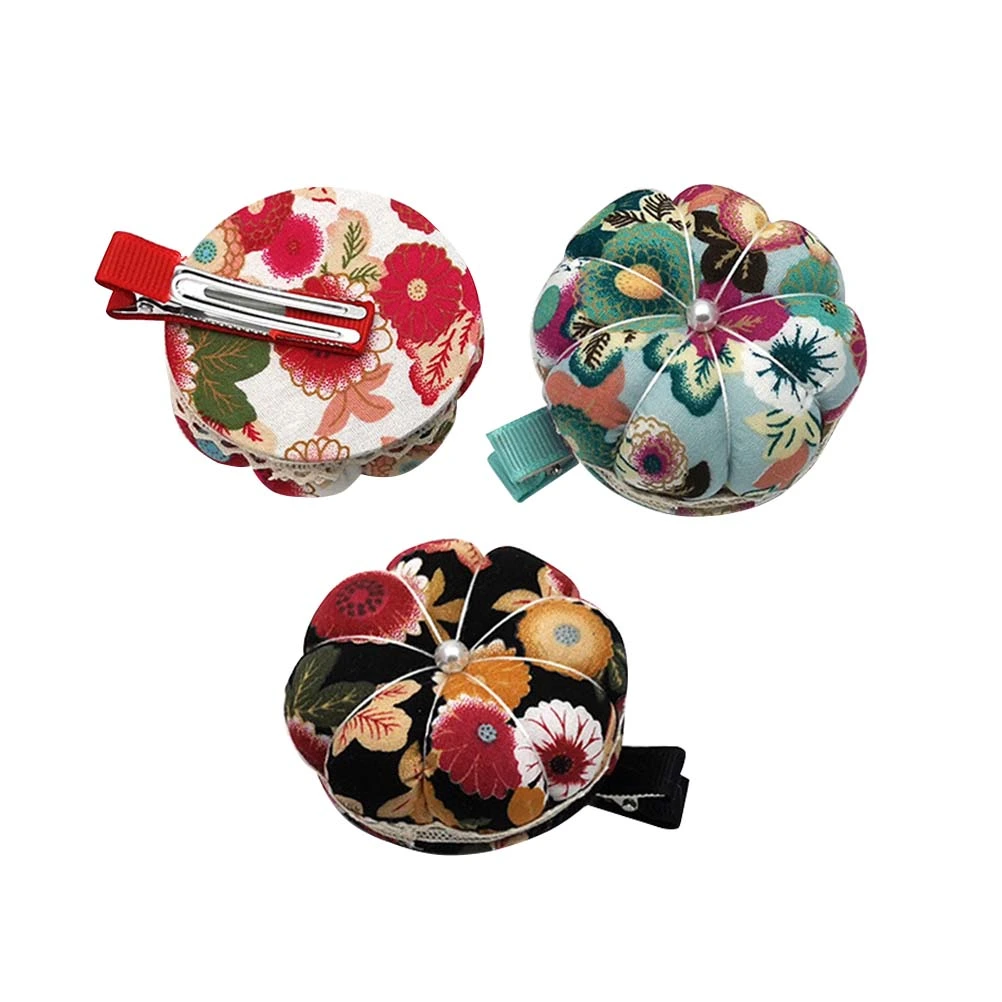 3pcs Pin Cushion Retro Pumpkin Shaped Needle Cushion DIY Handcraft Sewing Tool (Clip Type Random Mixed Color)