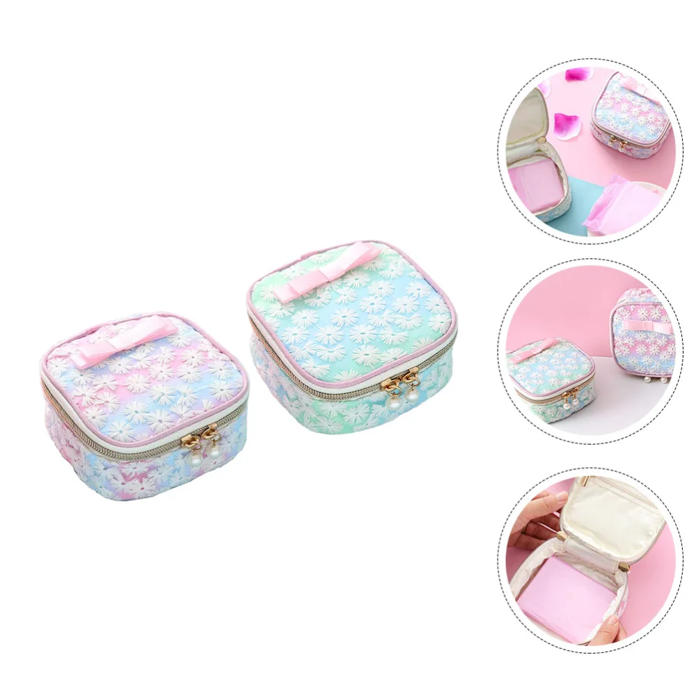 2Pcs Lovely Menstrual Pad Storage Bags Portable Sanitary Napkin Bags (Assorted Color)