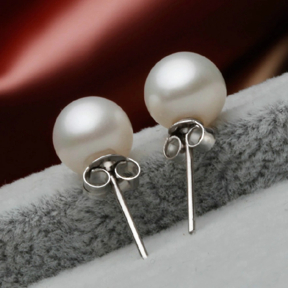 A Pair of Sliver Plating Round Stud Pearl Earrings for Wedding Party (8mm)