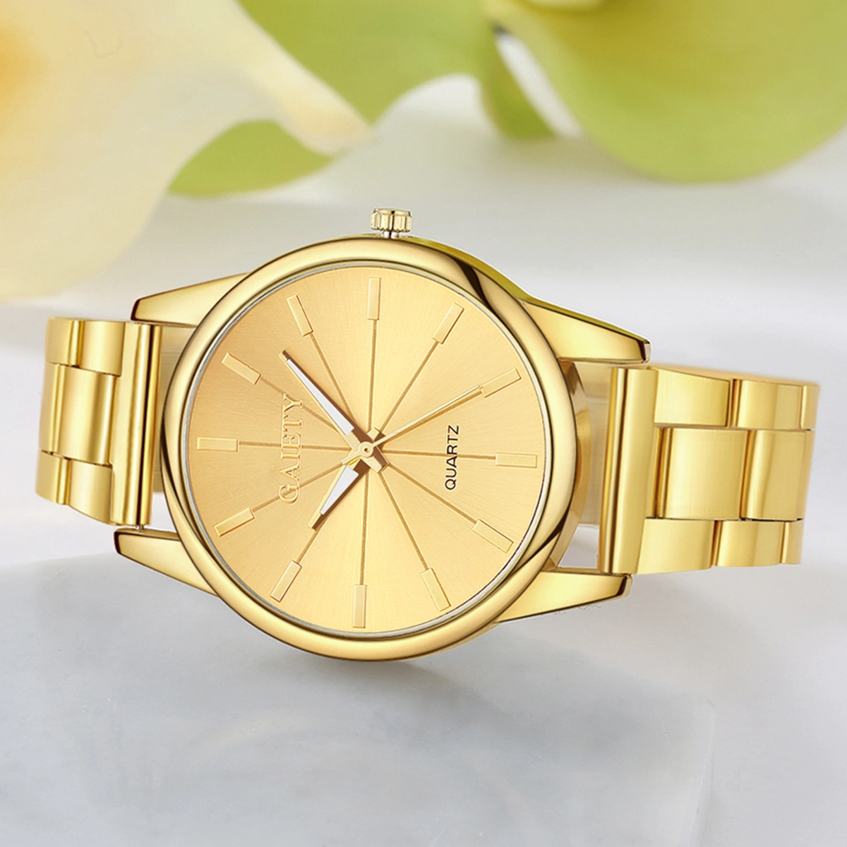 Fashion Quartz Watch Women Famous Wrist Watch Ladies Dress Quartz Watches (Gold)
