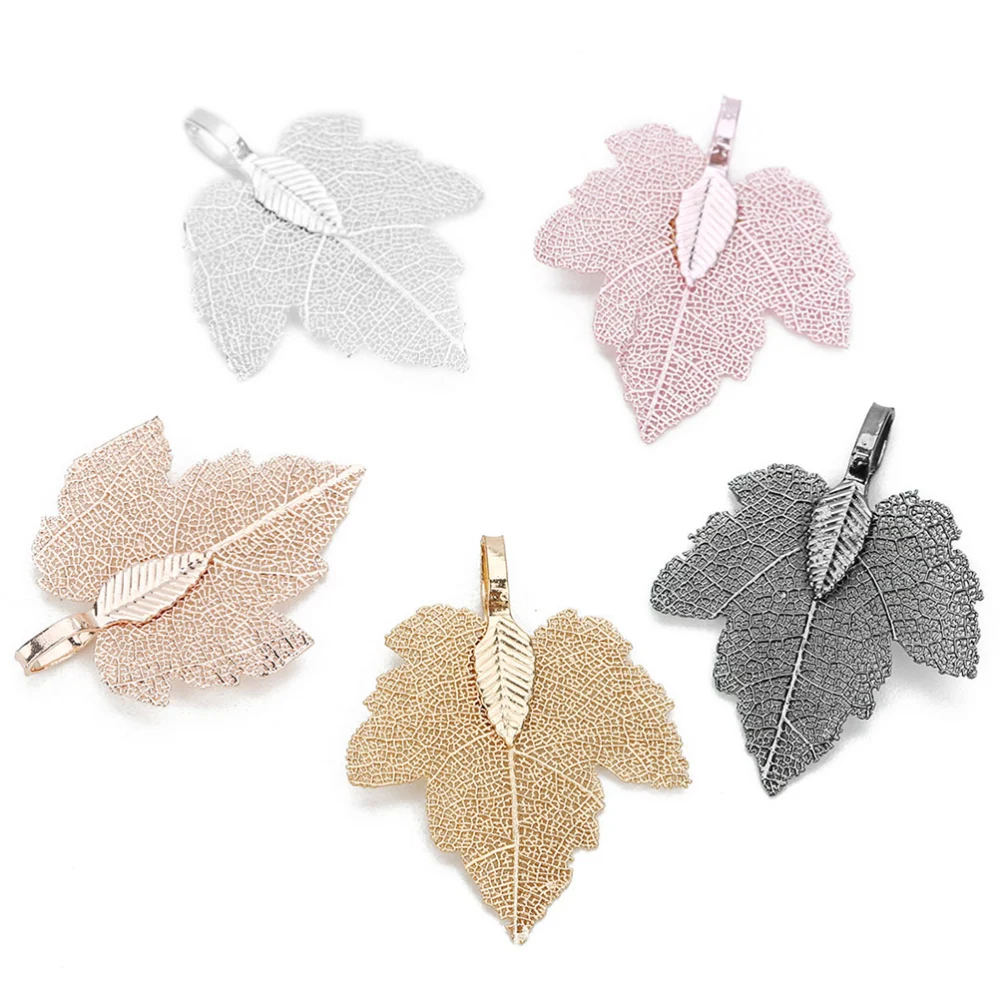 2 Pcs Plating Copper Pendant Maple Leaf Grain Hanging Pendants for DIY Jewelry Necklace Earrings Making (Pink)