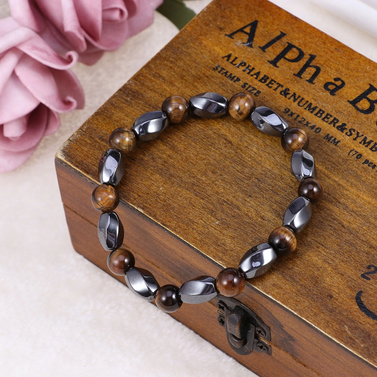 Magnetic Hematite Bracelet Natural Tiger Eye Stone Therapy Healing Energy Chakra Beaded Stretch Bracelet for Men Women