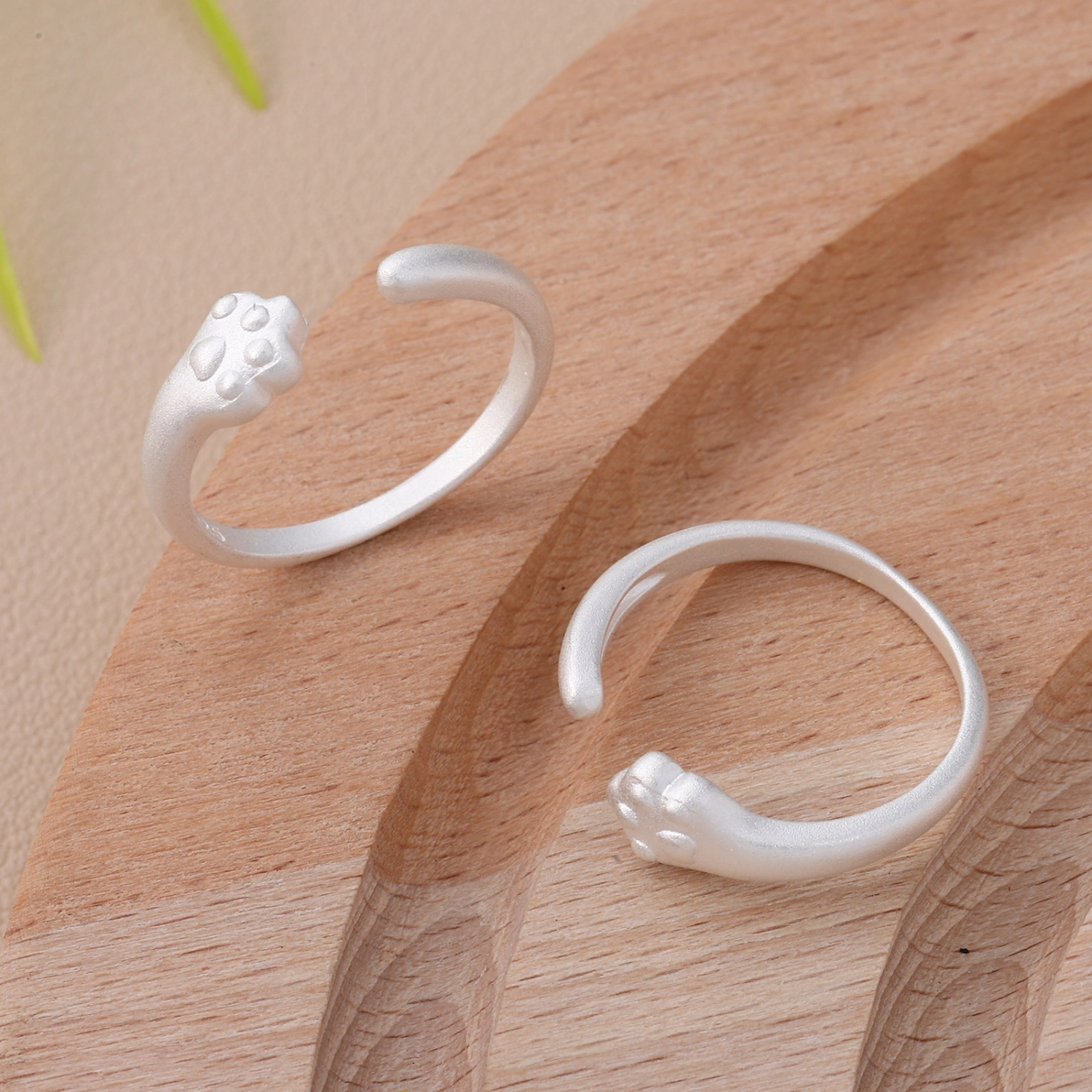 2pcs Women Rings Cat Claw Finger Rings Fashionable Finger Ring Jewelry Adjustable Open Ring for Girls