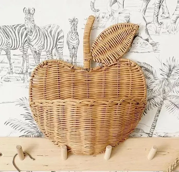 Apples Shaped Rattan Woven Basket Hand Woven Storage Basket Woven Hanging Basket for Wall