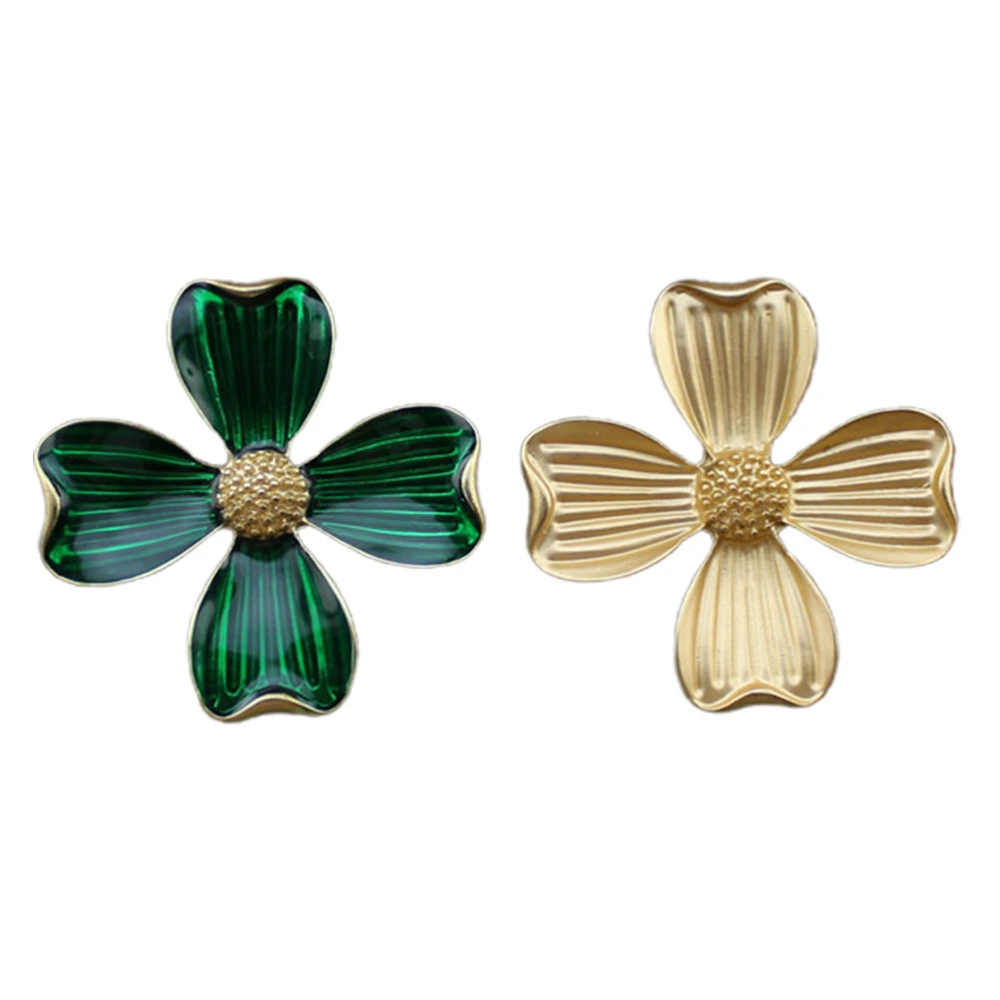 2pcs Delicate Clover Lapel Creative Breastpin Alloy Brooch Overcoat Dress Up Supplies Accessary Gift Dress Up Props Decor(Green and Golden)