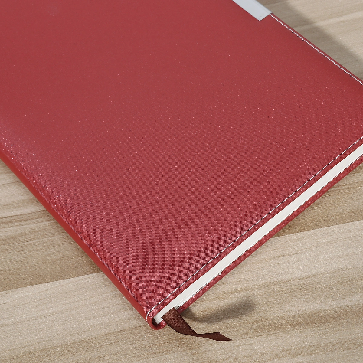 100 Pages A5 Diary Notebook Journal Writing Notebook Sketchbook School Supplies for Student (Red)