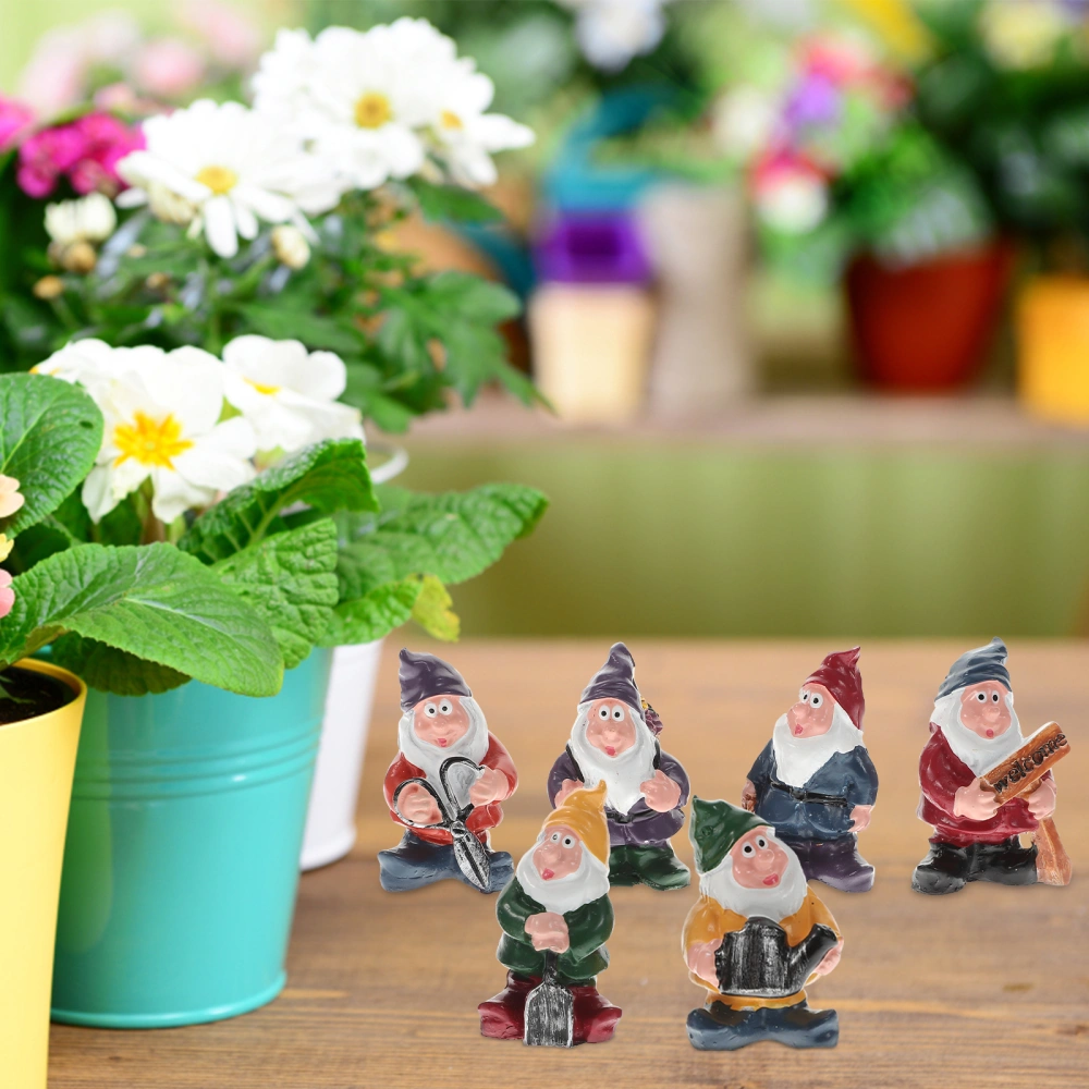 1 Set of Creative Outdoor Resin Gnome Dolls Ornaments Mini Dwarf Decor