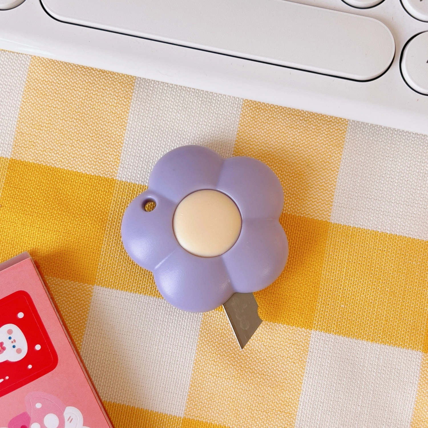 4Pcs Box Cutters Adorable Craft Cutters Express Package Cutters Small Box Cutters Flower Pocket Cutters