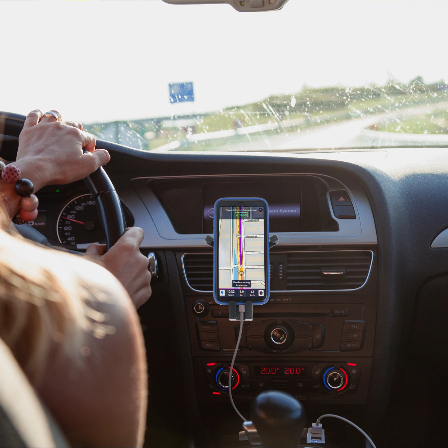 Car Phone Mount Car Air Vent Phone Holder Universal Car Phone Holder (Black)