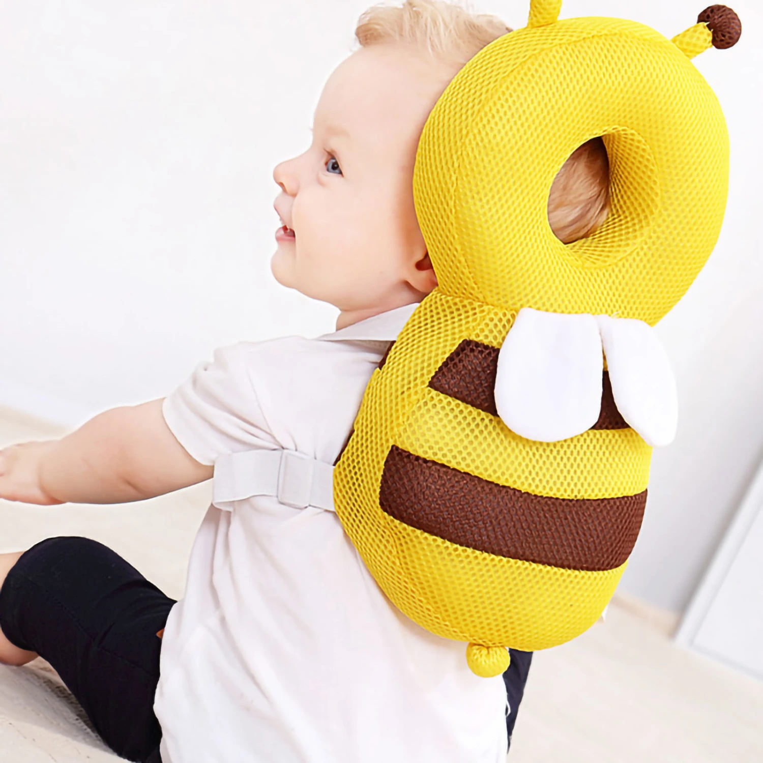 Baby Head Protector Adjustable Breathable Cute Bee Shape Toddler Head Protection Cushion with Chest Strap Yellow Breathable Cloth Free Size