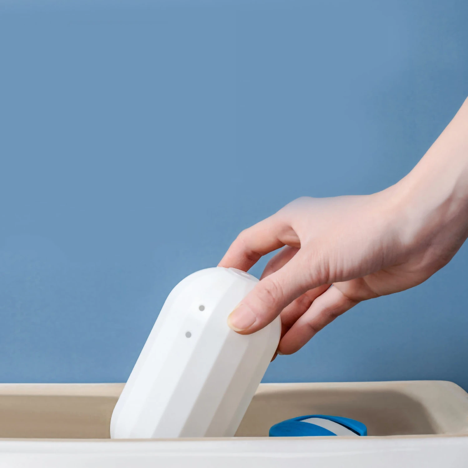 Toilet Bowl Cleaner Odor Removal Even Dissolution Safe Toilet Tank Cleaning Tool for Bathroom Hotel White