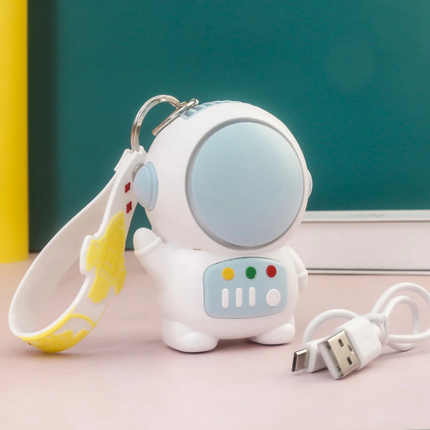 Cute Spaceman Keychain Fan Adjustable Portable Silent USB Turbo Bladeless Fan for Home Light Blue