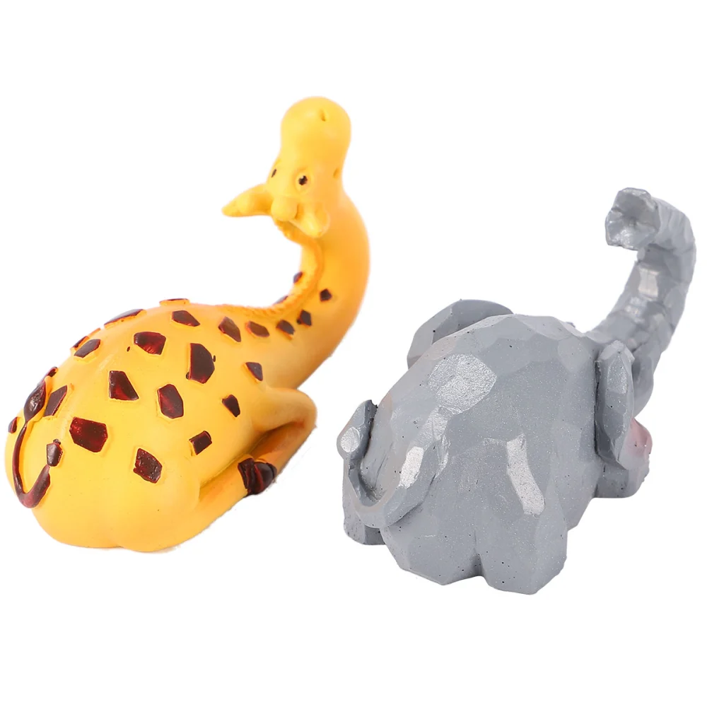 2pcs Cartoon Animal Hooks Self-adhesive Resin Hanger Traceless Wall Hook for Home Bathroom (Yellow Giraffe, Gray Elephant)