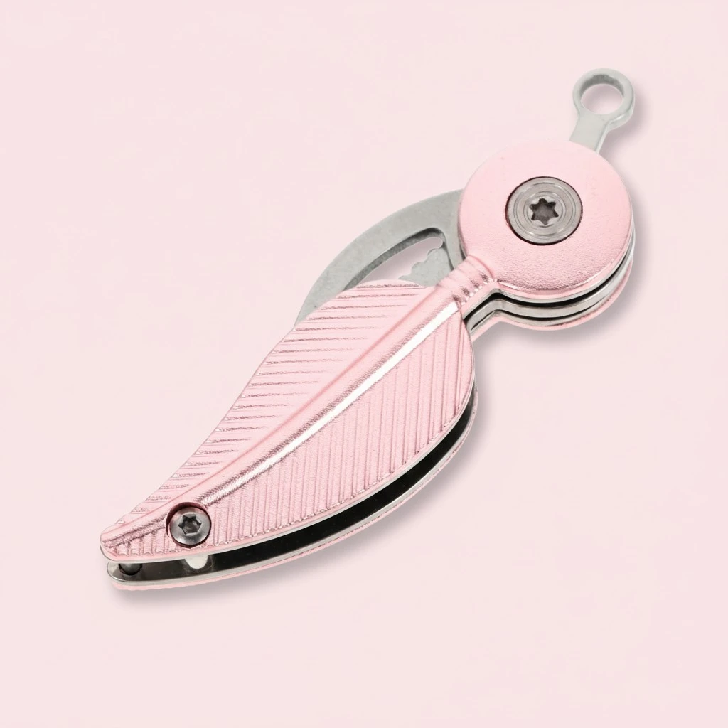 Small Cutter Keychain Portable Hanging Keychain Outdoor Women Cutter Keychain Folding Mini Cutter