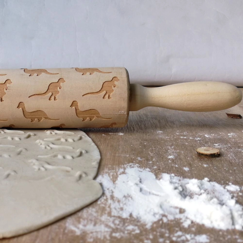 Wooden Rolling Pin Beautiful Printing Rolling Pin for Home Store Baking (Dinosaur Pattern)