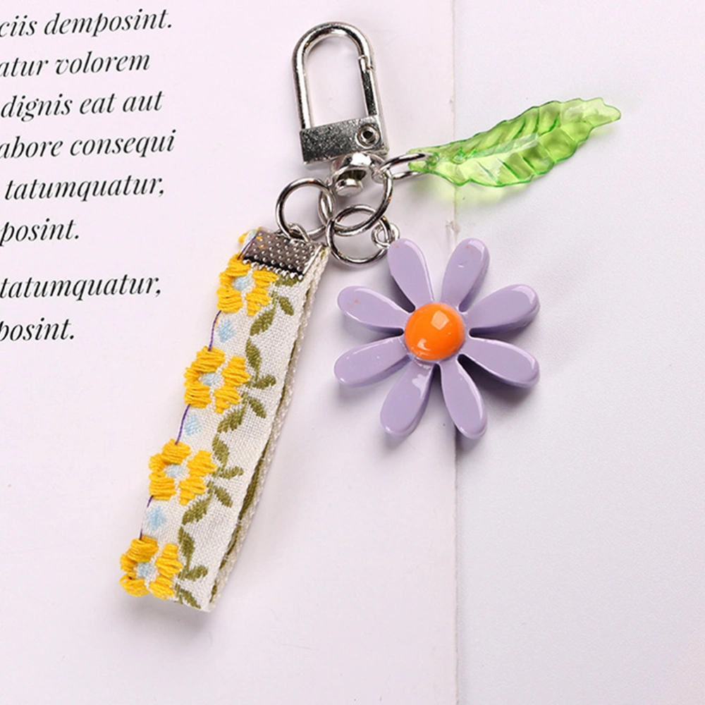 4pcs Resin Daisy Keychains Ribbon Daisy Pattern Key Rings Car Pendant Ornaments Key Holder (Random Color)