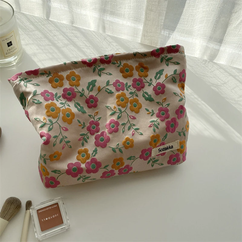 Flower Makeup Bag Portable Makeup Bag Travel Makeup Bag Decorative Makeup Bag for Women