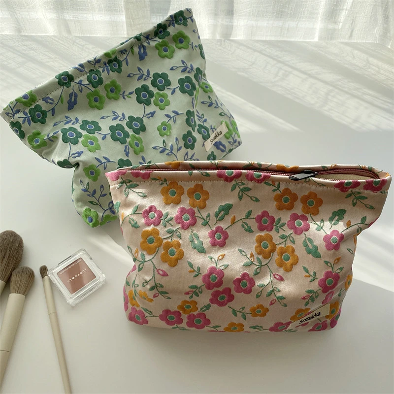 Flower Makeup Bag Portable Makeup Bag Travel Makeup Bag Decorative Makeup Bag for Women